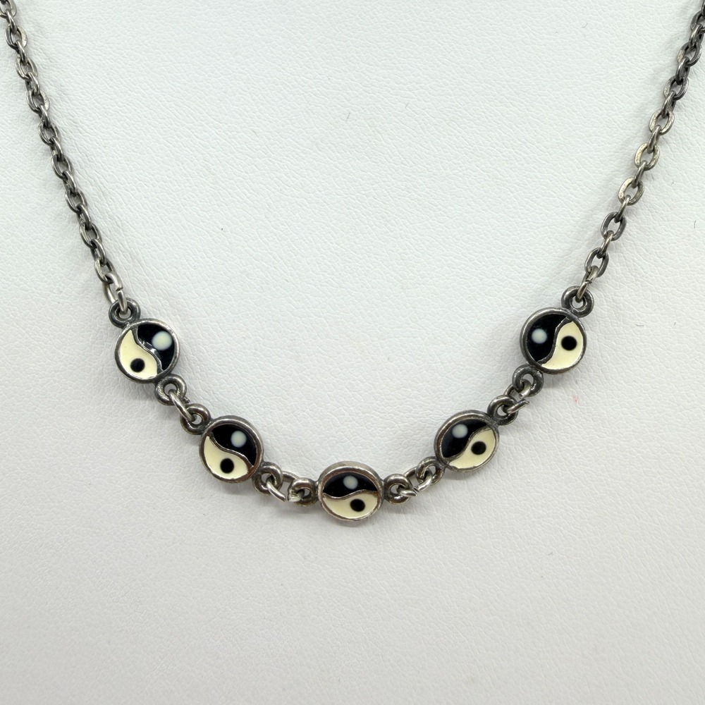 Vintage Silver Tone Yin Yang Choker Necklace with Enamel Stations